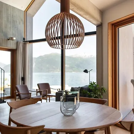Villa Stunning Holiday By The Waterfront Sogndal